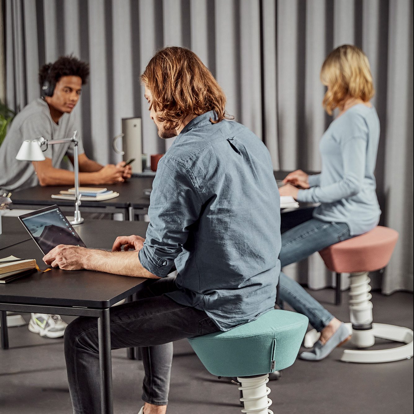 SWOPPER Office Stool by Aeris | Pink