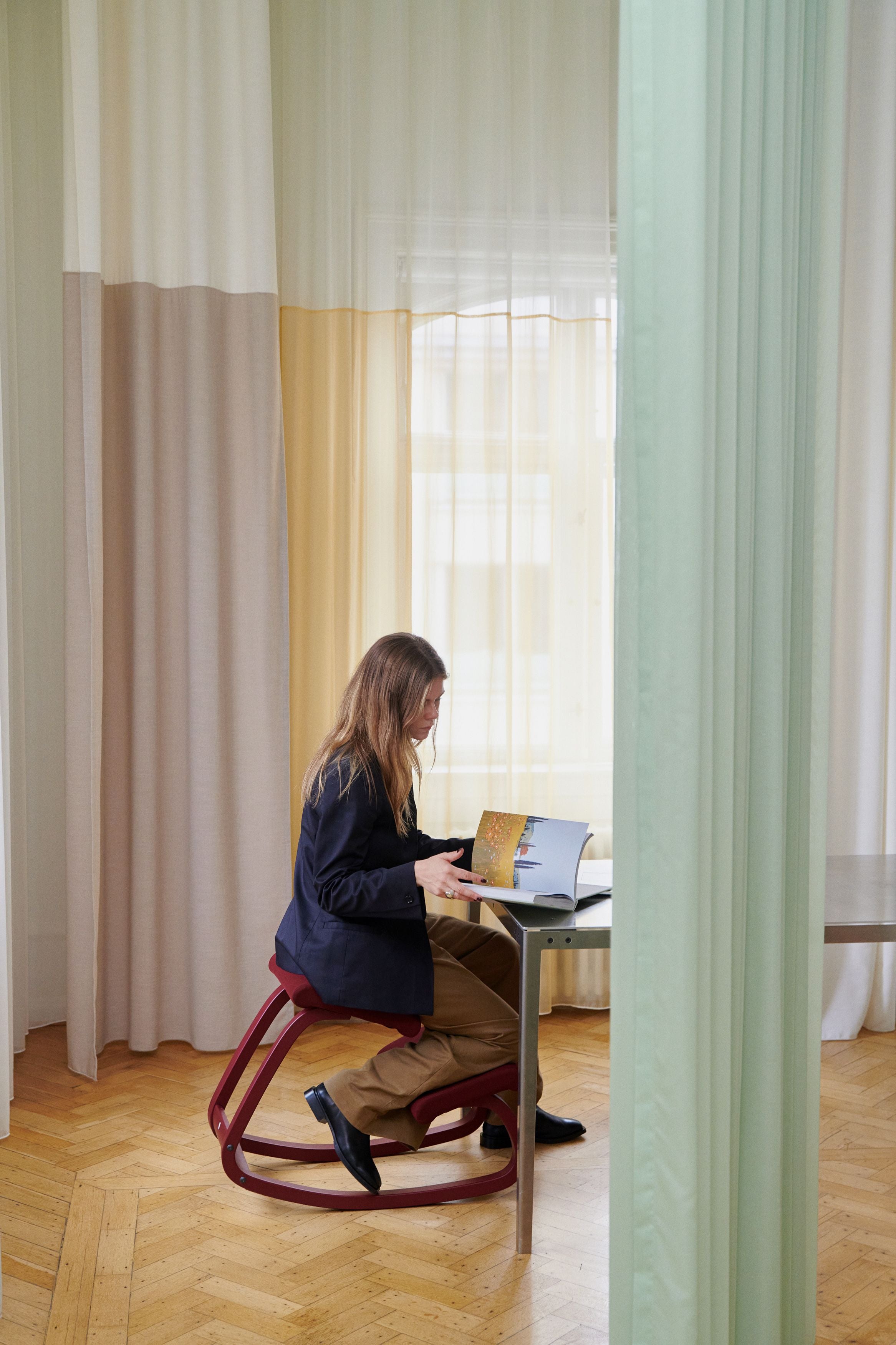 Silla Variable monocrom de Varier