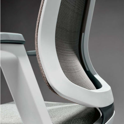 Dynamic chair with headrest for work SE:FLEX from Sedus